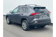 $28994 : Toyota RAV4 2022 XLE Premium thumbnail
