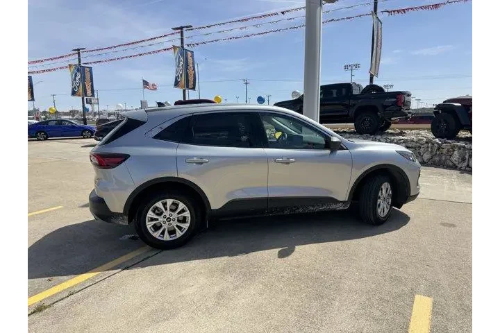 $21988 : Ford Escape 2024 Active 4dr image 4