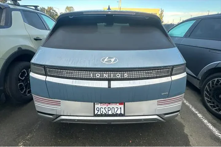 $28990 : Hyundai IONIQ 5 2023 AWD Lim image 4