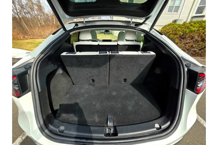 2023 Model Y Long Range image 9