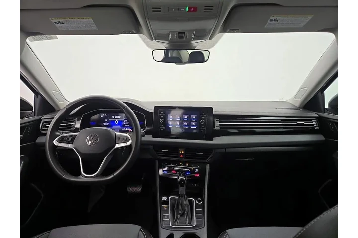 $22998 : Volkswagen Jetta 2025 SE 4dr image 9