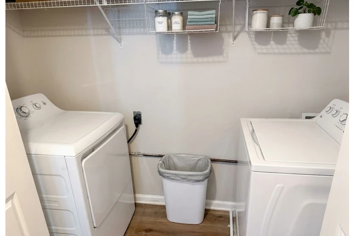 $740 : Rento habitación Lawrenceville image 4