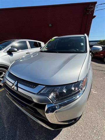 $15990 : 2019 MITSUBISHI OUTLANDER2019 image 2