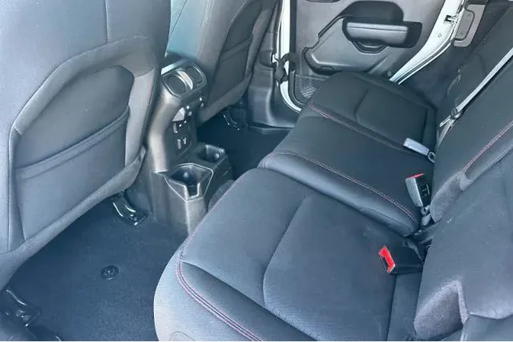 $38000 : Jeep Wrangler 2023 4x4 Rubic image 4