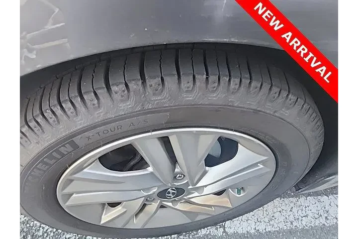 $9998 : Hyundai ELANTRA 2020 SEL 4dr image 7