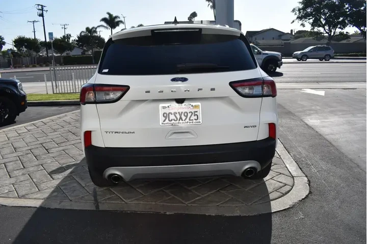 $25990 : Ford Escape 2022 AWD Titaniu image 10