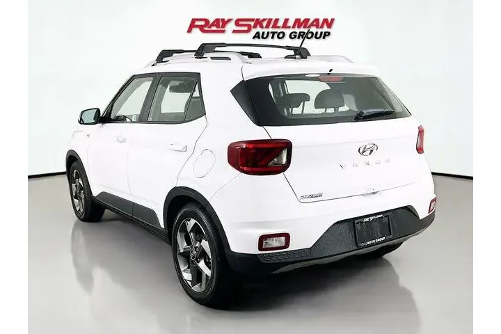 $24988 : Hyundai VENUE 2025 SEL 4dr C image 5