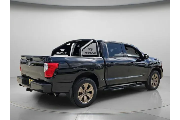 $39509 : Nissan Titan 2024 4x4 SV 4dr image 6