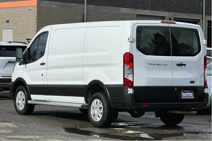 $35000 : Ford Transit 2023 250 3dr LW image 6
