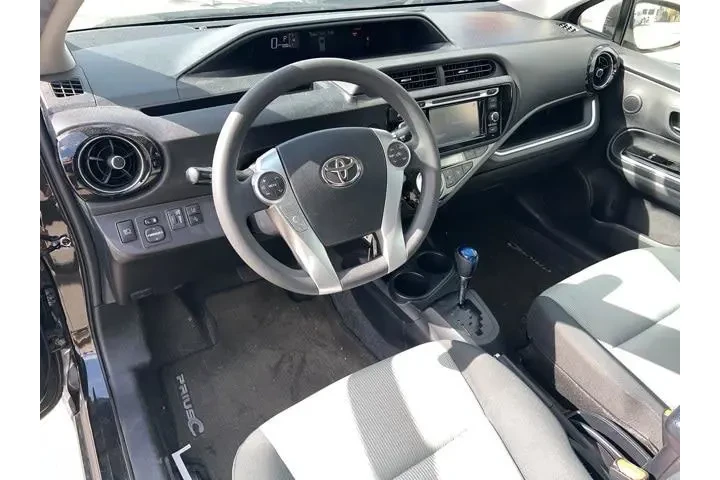 $17988 : Toyota Prius c 2017 Two 4dr image 6