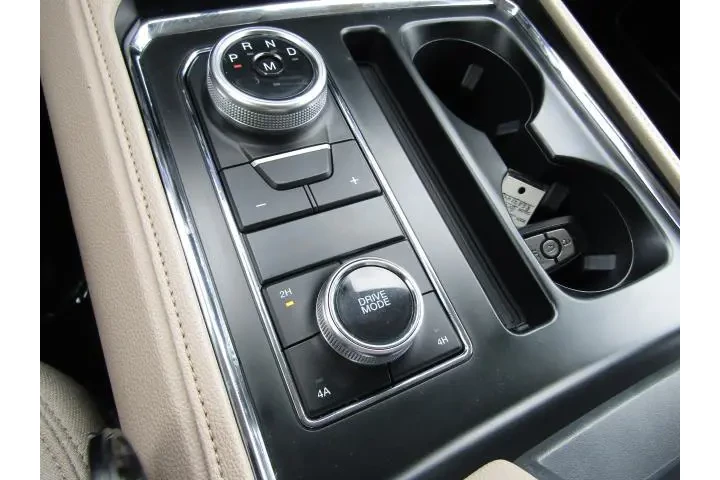 $32688 : Ford Expedition 2024 4x4 XLT image 9