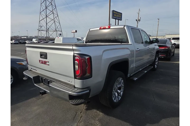 $31995 : 2018 GMC Sierra 1500 SLT Crew image 5