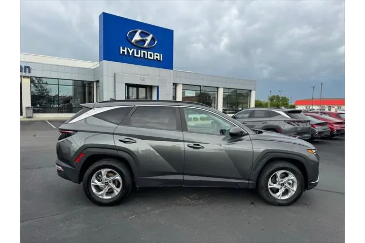 $20990 : Hyundai TUCSON 2022 AWD SEL image 8