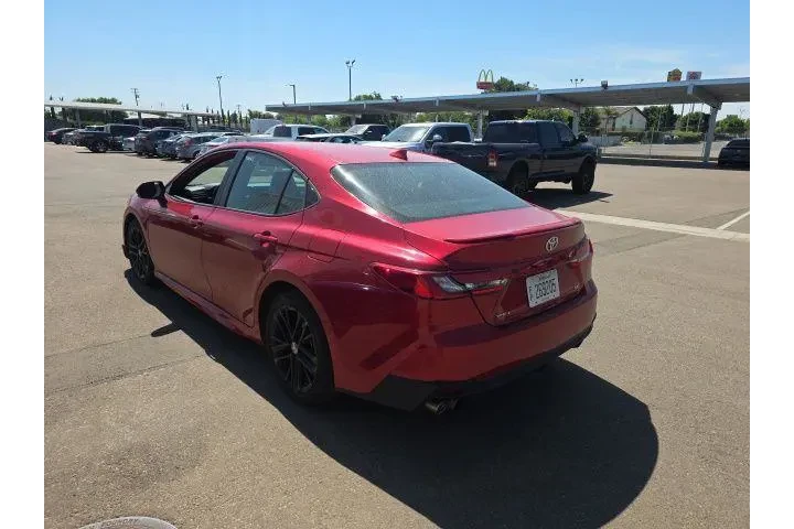 $29900 : Toyota Camry 2025 SE 4dr Sed image 3