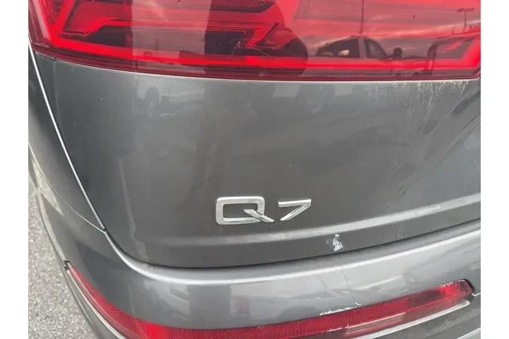 $26077 : Audi Q7 2019 AWD quattro SE image 7