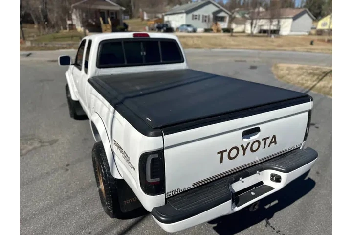 $6500 : 1999 Toyota Tacoma Prerunner image 3