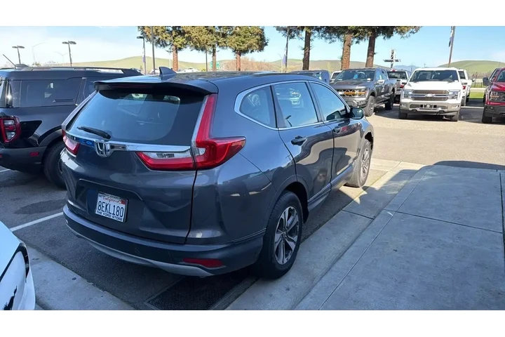 $17950 : Honda CR-V 2018 LX 4dr SUV image 2