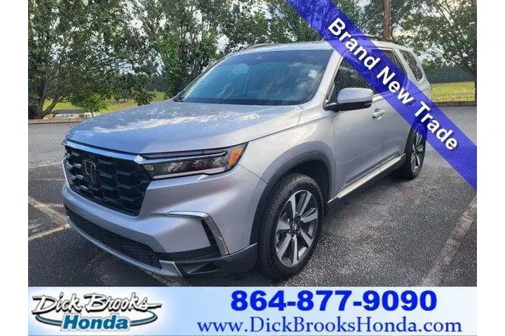 $38512 : Honda Pilot 2023 Touring 4dr image 1