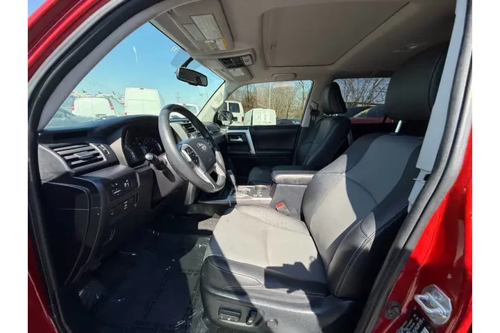 $26495 : 2019 4Runner SR5 Premium image 9