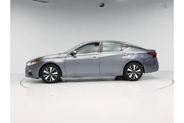 $20998 : Nissan Altima 2022 2.5 SV 4d image 3