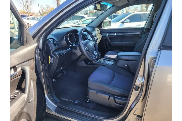 $6990 : 2011 Sorento LX image 6