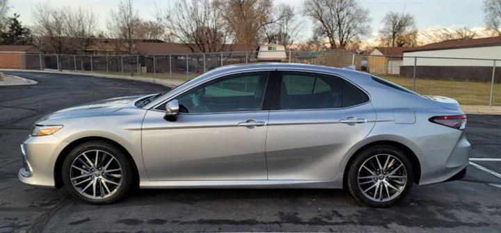 $22700 : 2021 Camry XLE image 6