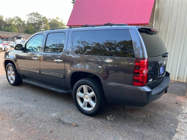 $13999 : 2010 Suburban LT image 9