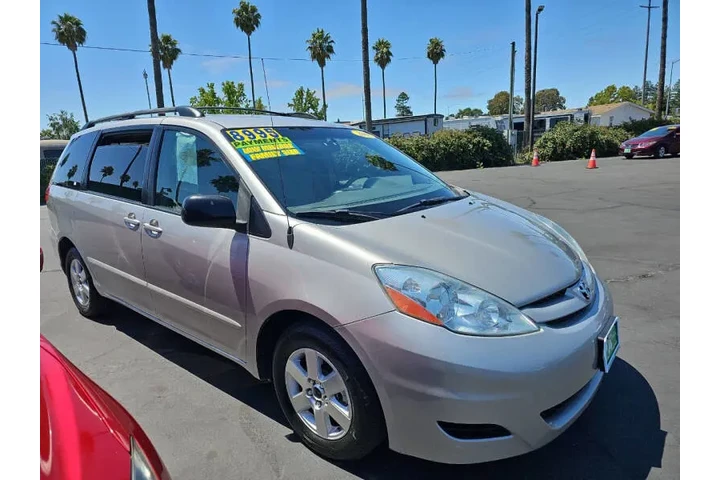 $8995 : 2008 Sienna LE 8-Passenger image 5