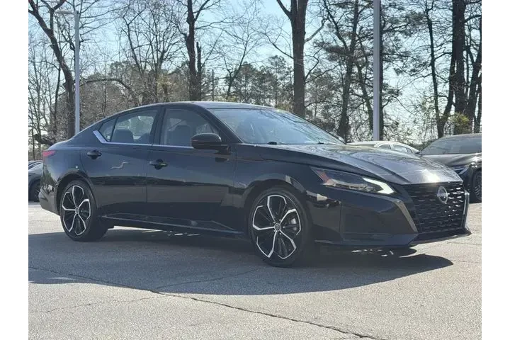 $20495 : Nissan Altima 2024 2.5 SR 4d image 2