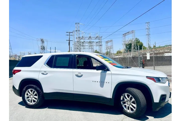 $18995 : 2018 Traverse LS image 5