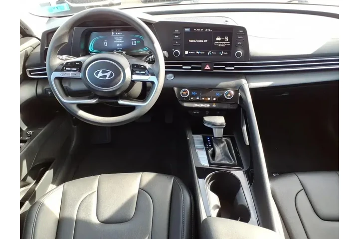 $24834 : Hyundai ELANTRA Hybrid 2025 image 9