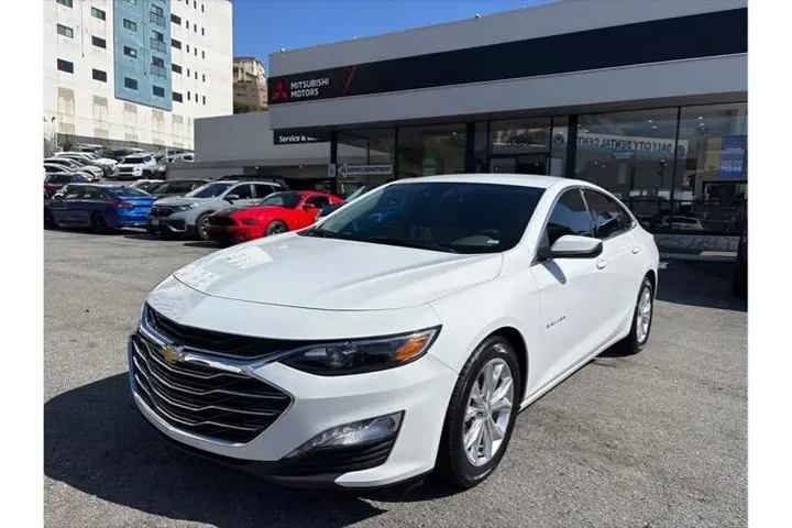 $16788 : Chevrolet Malibu 2023 LT 4dr image 2