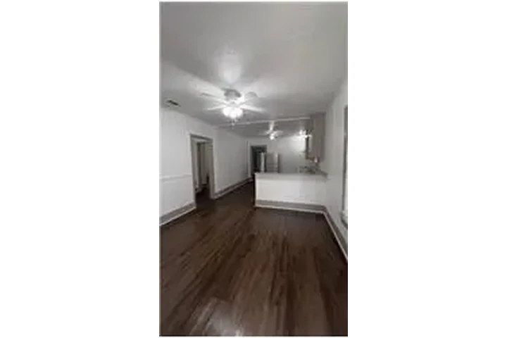 $1195 : Rental property with 3 bedro image 4