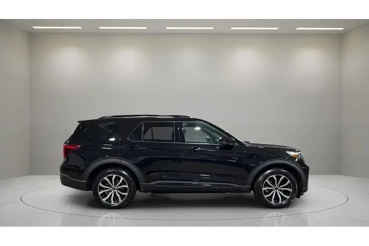 $25995 : Ford Explorer 2020 AWD ST 4d image 2