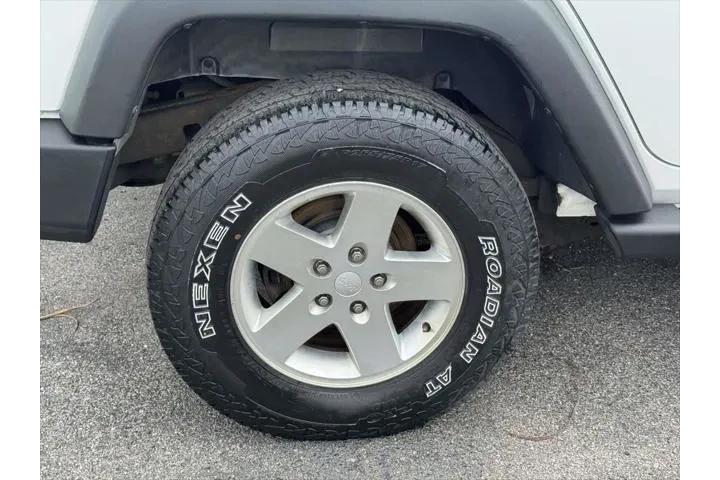 $11880 : Jeep Wrangler Unlimited 2012 image 9