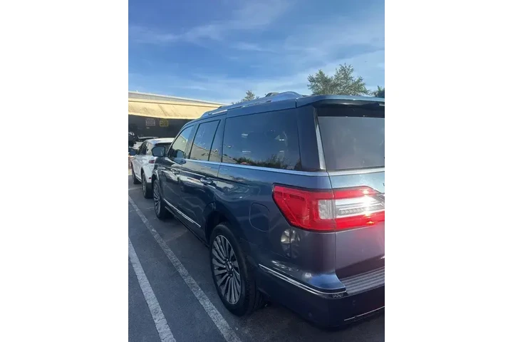$35990 : Lincoln Navigator 2019 4x4 R image 4