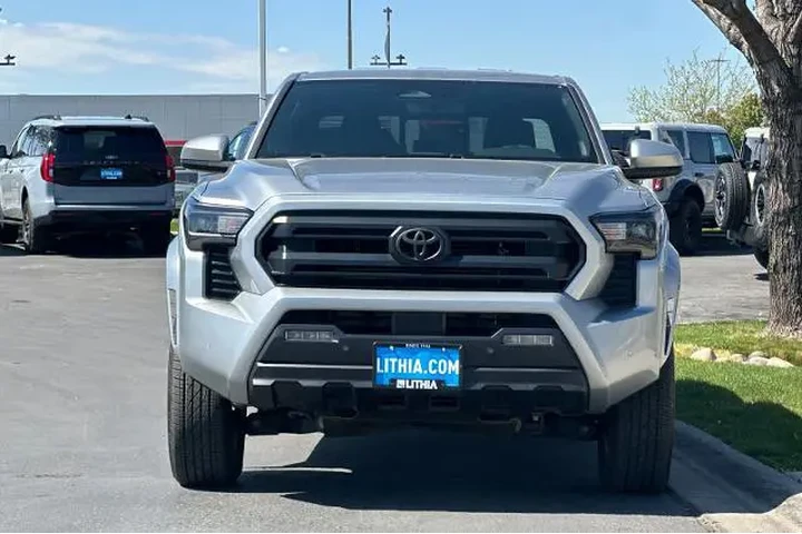 $39995 : Toyota Tacoma 2024 4x4 SR5 4 image 10