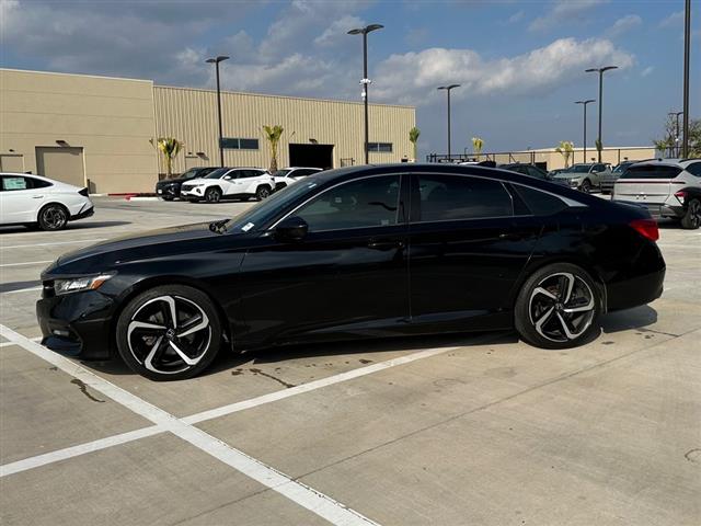 $20229 : Pre-Owned 2019 Accord Sport image 2