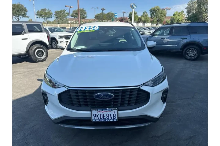 $26250 : Ford Escape Plug-In Hybrid 2 image 2