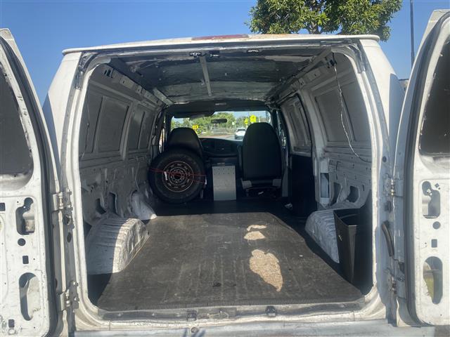 $4900 : 1998 ford econoline E150 image 7