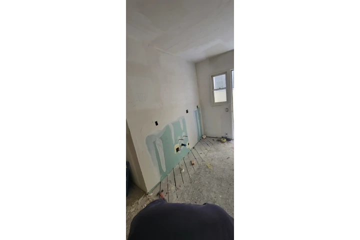 Handyman service image 6