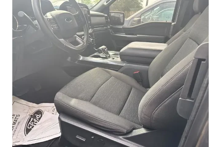 $38665 : Ford F-150 2023 4x4 XL 4dr S image 7