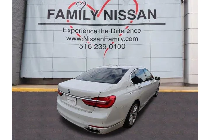 $21876 : BMW 7 Series 2017 750i 4dr S image 3