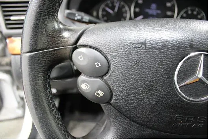 $8985 : Mercedes-Benz E-Class 2007 E image 9