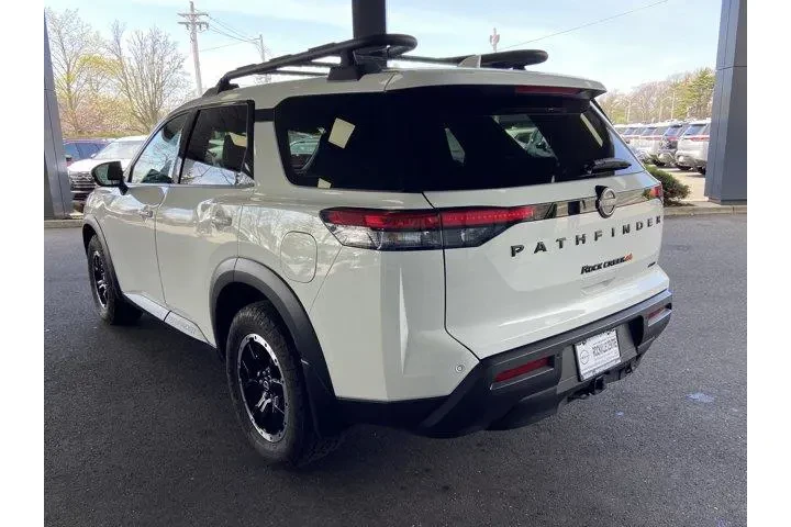 $27487 : Nissan Pathfinder 2023 AWD R image 7