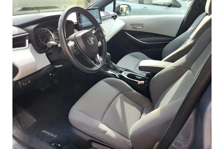 $11000 : 2020 Corolla SE image 5