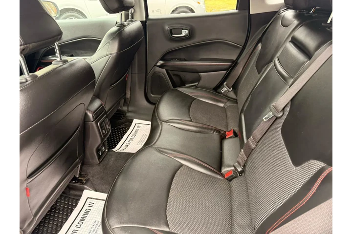 $19900 : Jeep Compass 2019 4x4 Trailh image 7