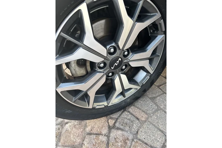 $22999 : 2023 Seltos EX image 10