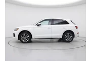 $29998 : Audi Q5 2024 AWD quattro S l thumbnail