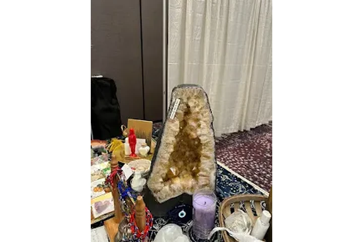 Psychic Healer Helena image 2